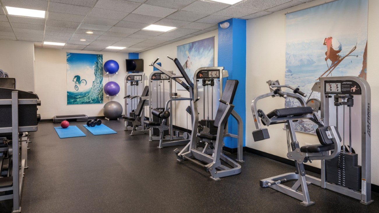 Fitness Center – Weight Machines